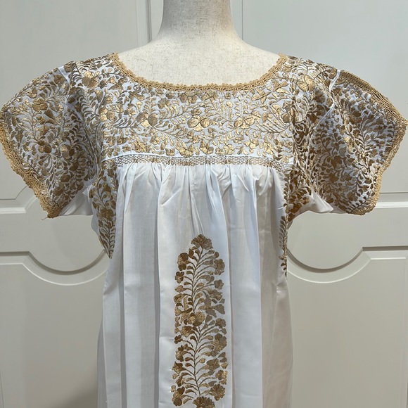 San Antonino Maxi Dress, Oaxaca Mexican dress. hand Embroidered. Silk Th… - Picture 7 of 10